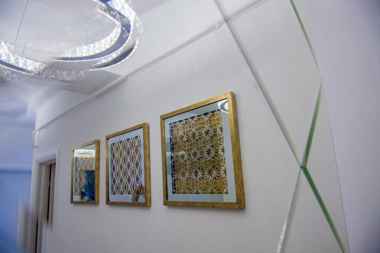 Ferienwohnung Summerland Luxury Velvet Front Sea View Mamaia Exterior foto